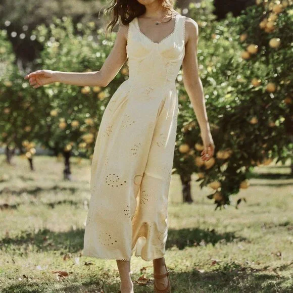 Light Yellow Elegant Women's Sweetheart Neck Drop-waist Sleeveless Midi Dress - Picture 4 of 7